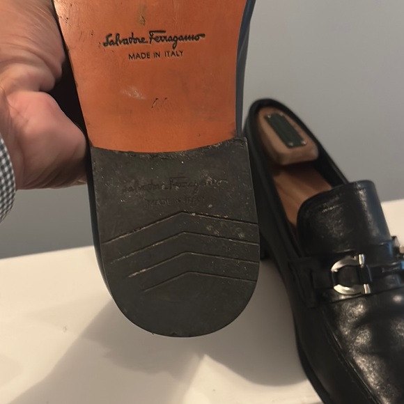 Salvatore Ferragamo Men's Black Leather Loafers - Picture 7 of 8